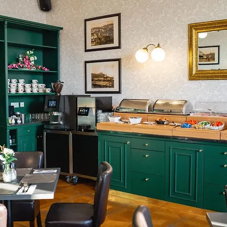 Vetruse Hotel 4*